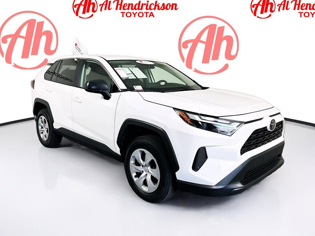 2025 Toyota RAV4 LE FWD