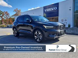 Volvo XC40 B5 Ultra Dark Theme AWD