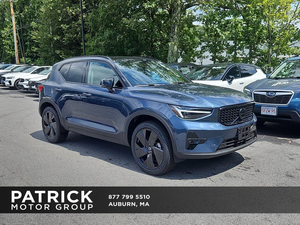 2026 Volvo XC40 B5 Ultra Black Edition AWD