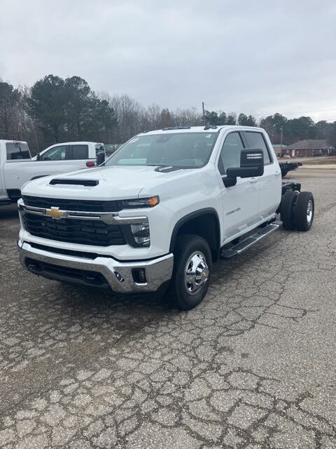 2026 Chevrolet Silverado 3500HD LT Crew Cab LB 4WD
