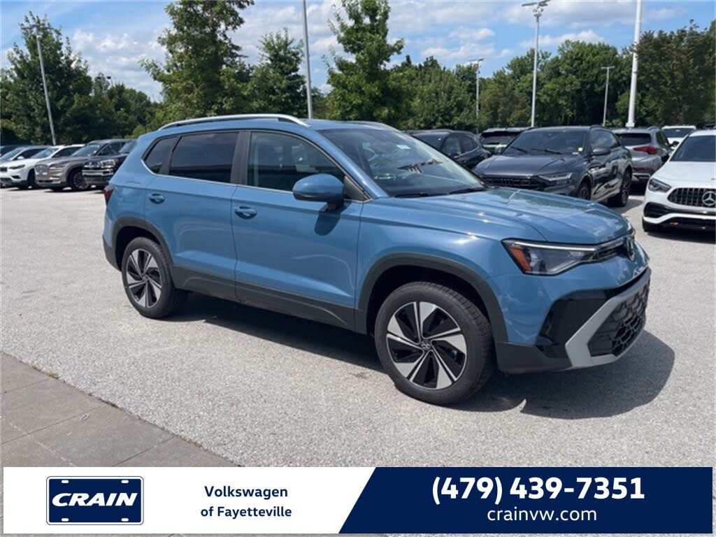 2025 Volkswagen Taos SE 4Motion