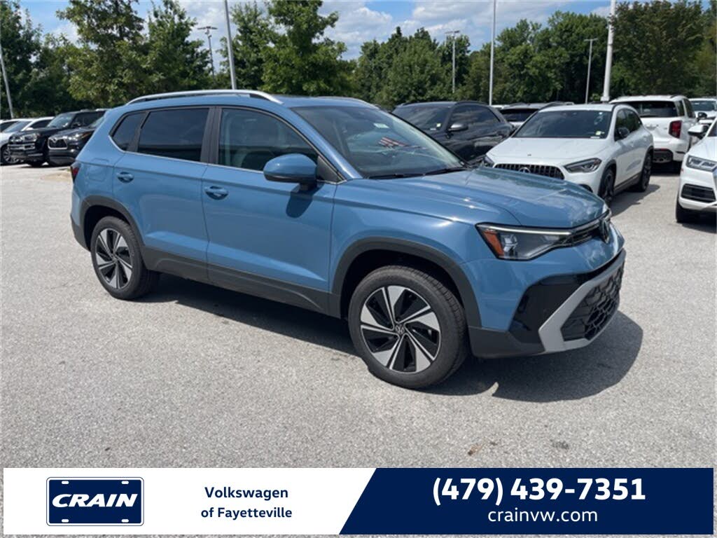 2025 Volkswagen Taos SE 4Motion