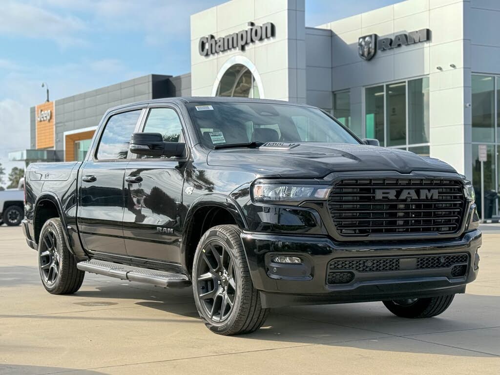 2026 RAM 1500 Laramie Crew Cab 4WD