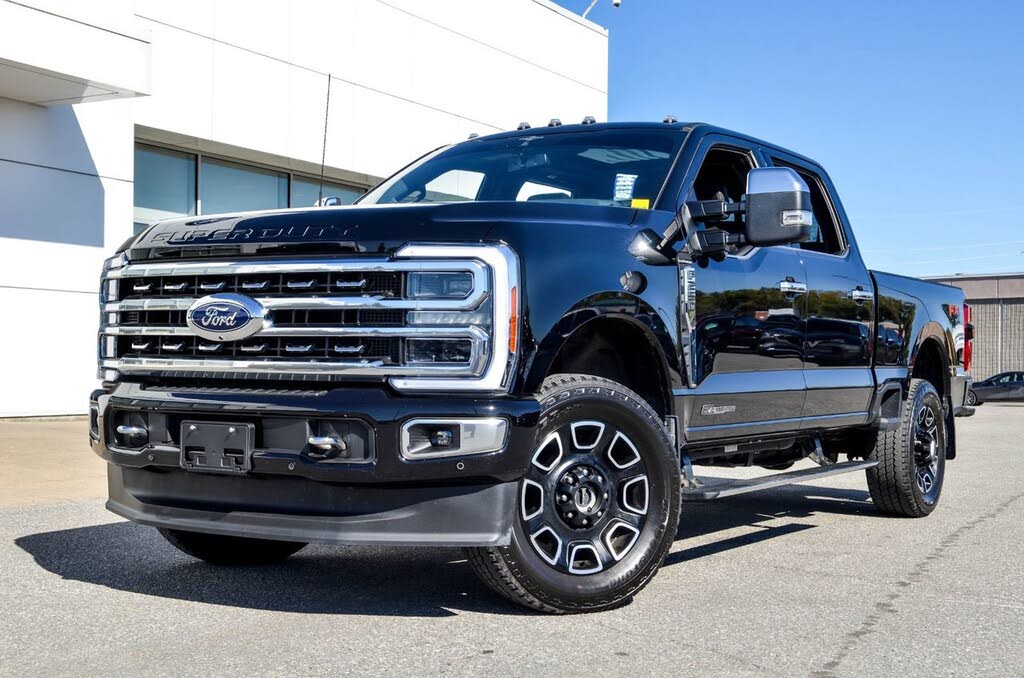 2023 Ford F-250 Super Duty Lariat Crew Cab 4WD