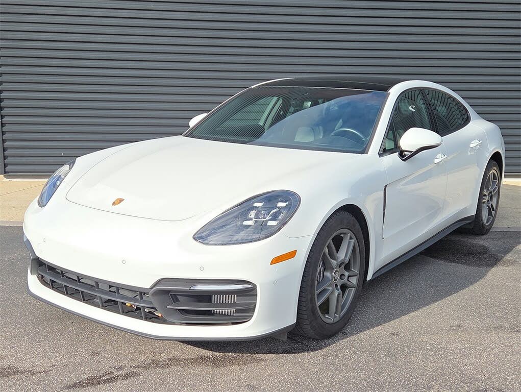 2022 Porsche Panamera 4 AWD