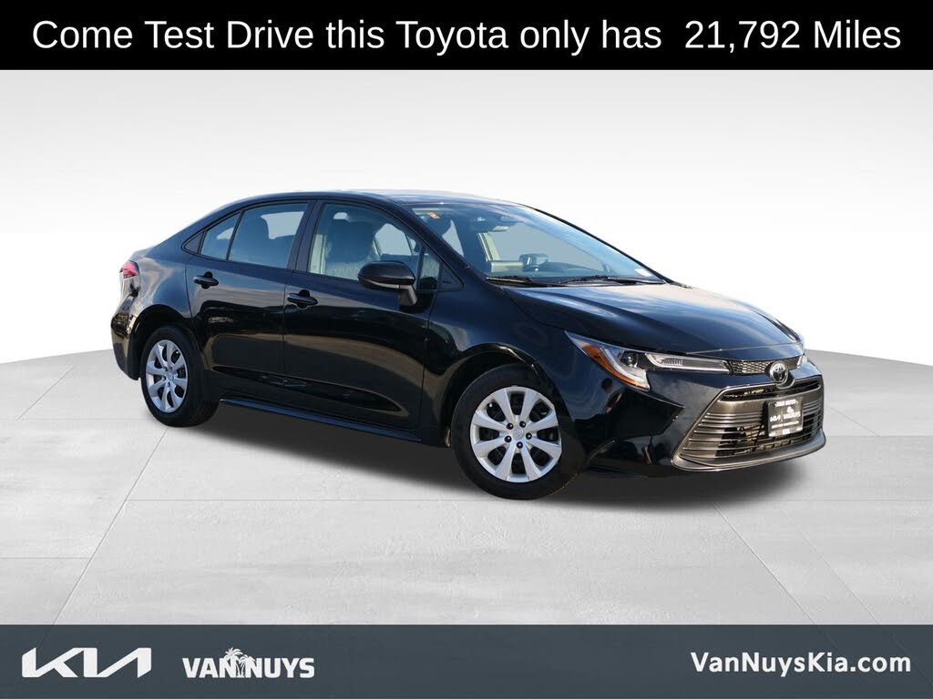 2025 Toyota Corolla LE FWD