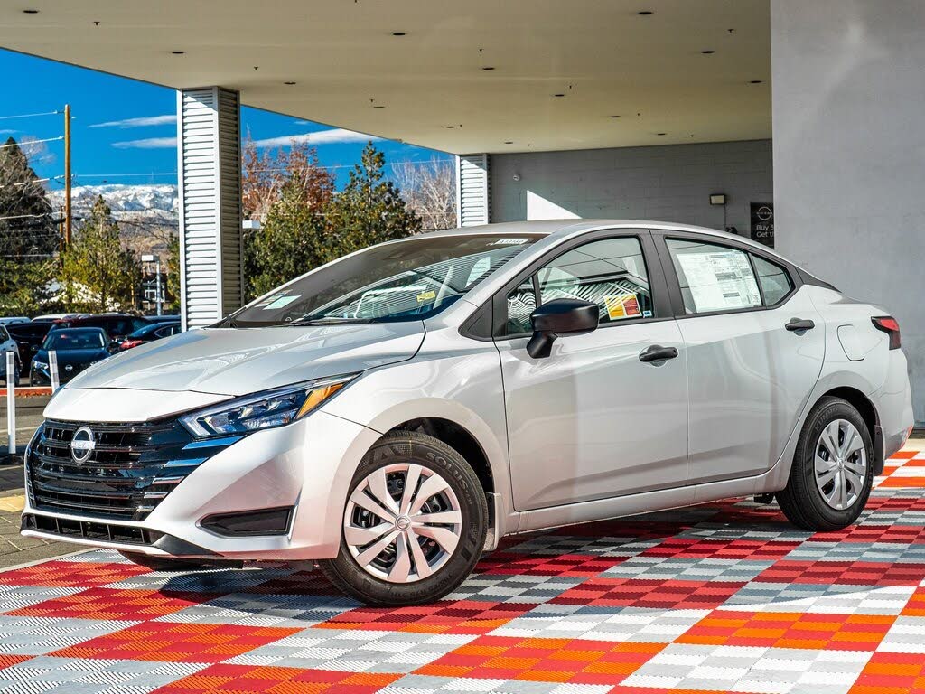 2025 Nissan Versa S FWD