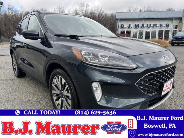 2022 Ford Escape Titanium AWD