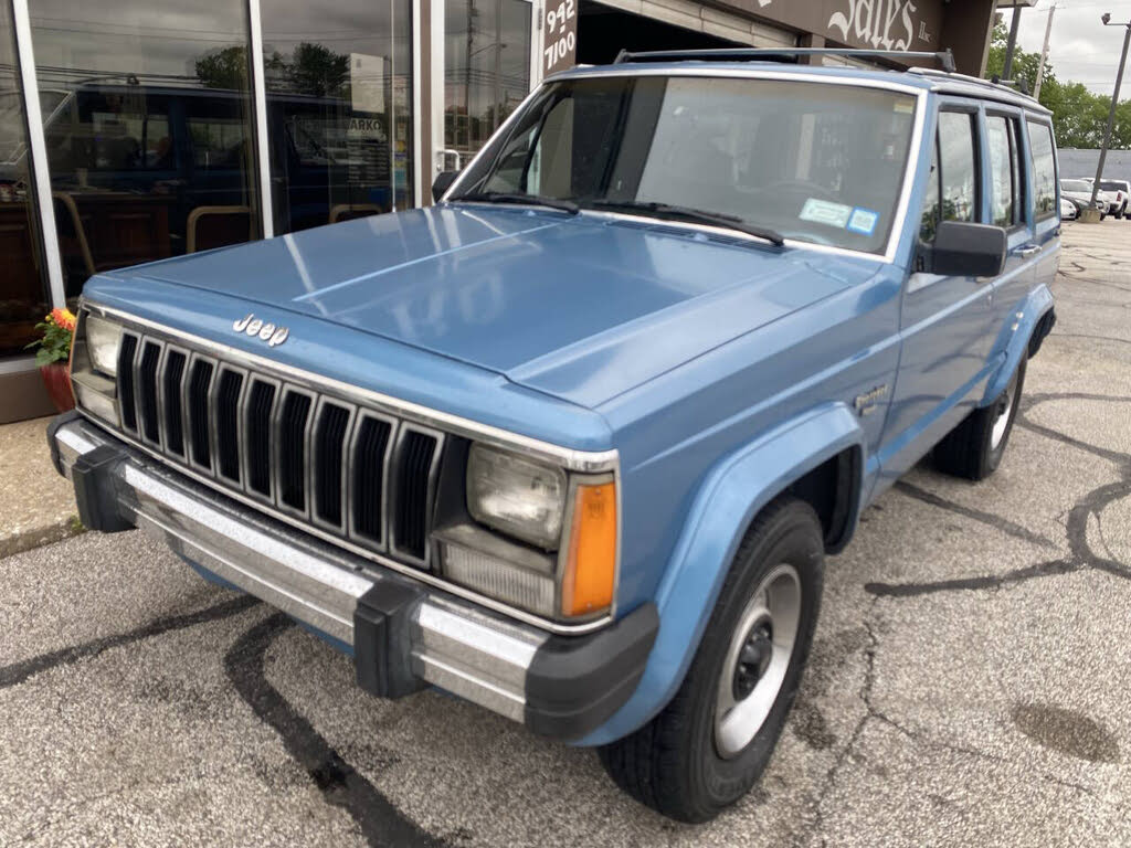 1986 Jeep Cherokee Pioneer 4-Door 4WD