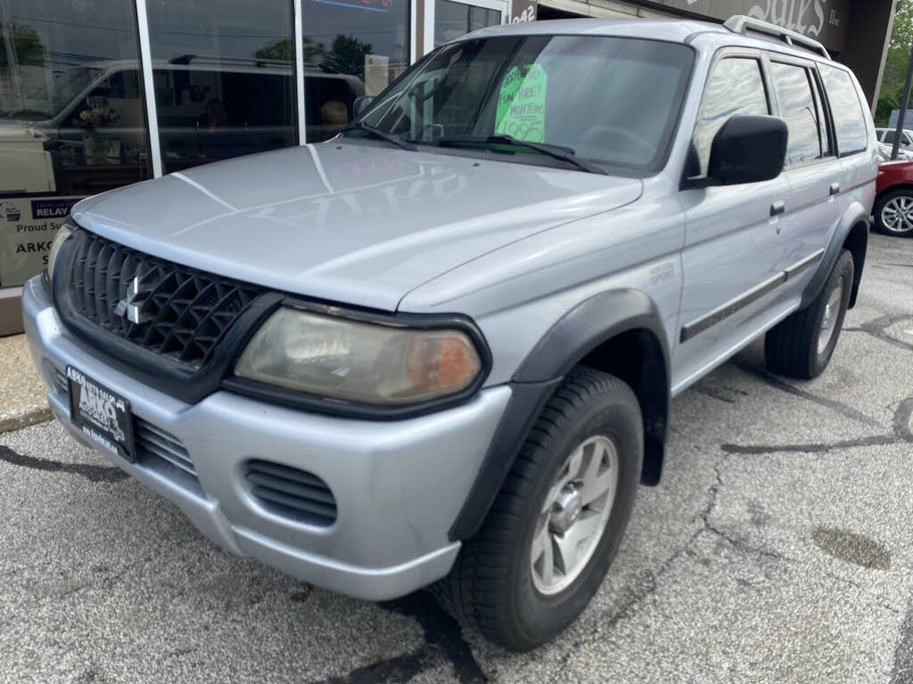 2004 Mitsubishi Montero Sport LS