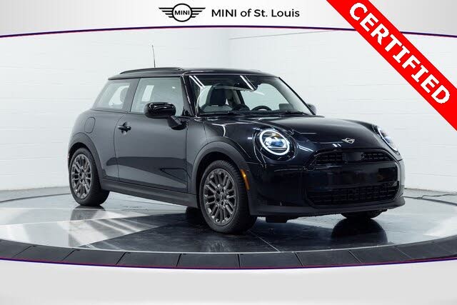 2025 MINI Cooper Signature Trim 2-door Hatchback