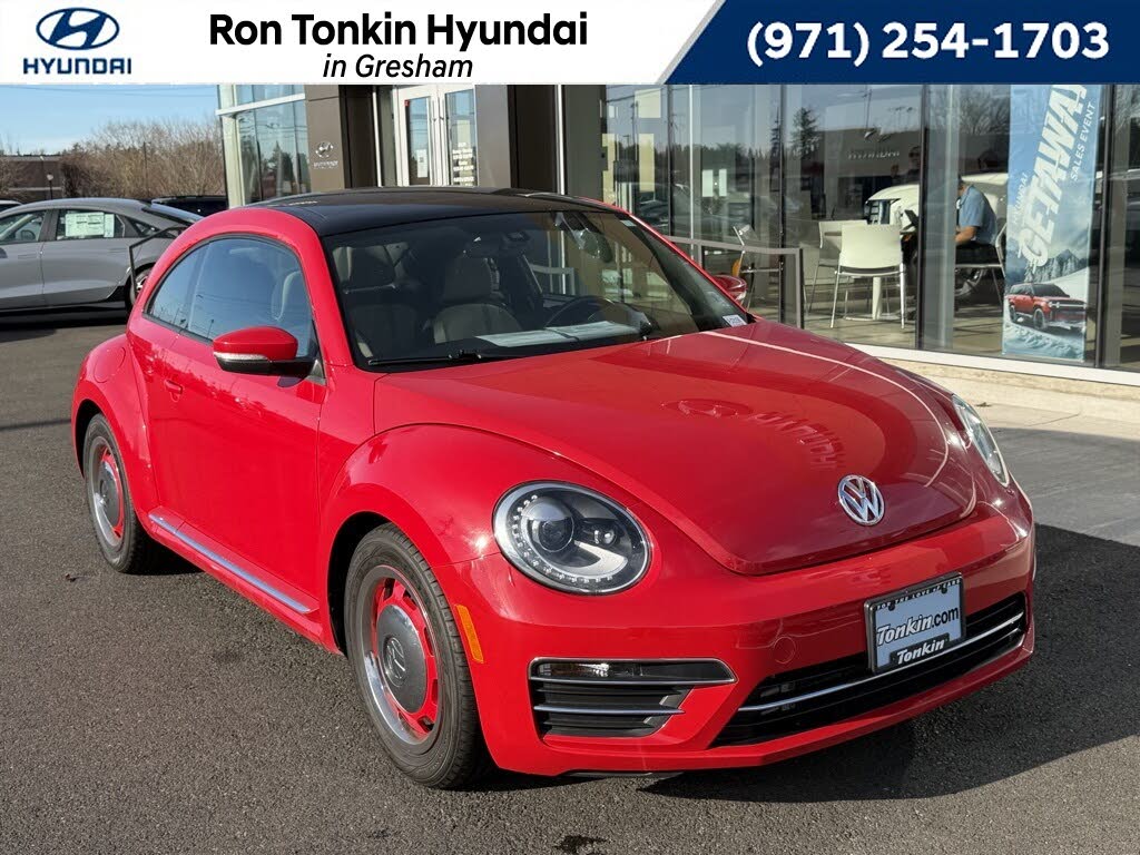 2018 Volkswagen Beetle 2.0T S Hatchback FWD