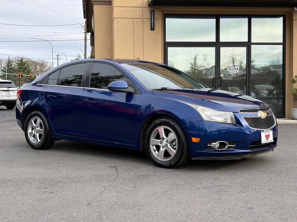 2012 Chevrolet Cruze 1LT Sedan FWD