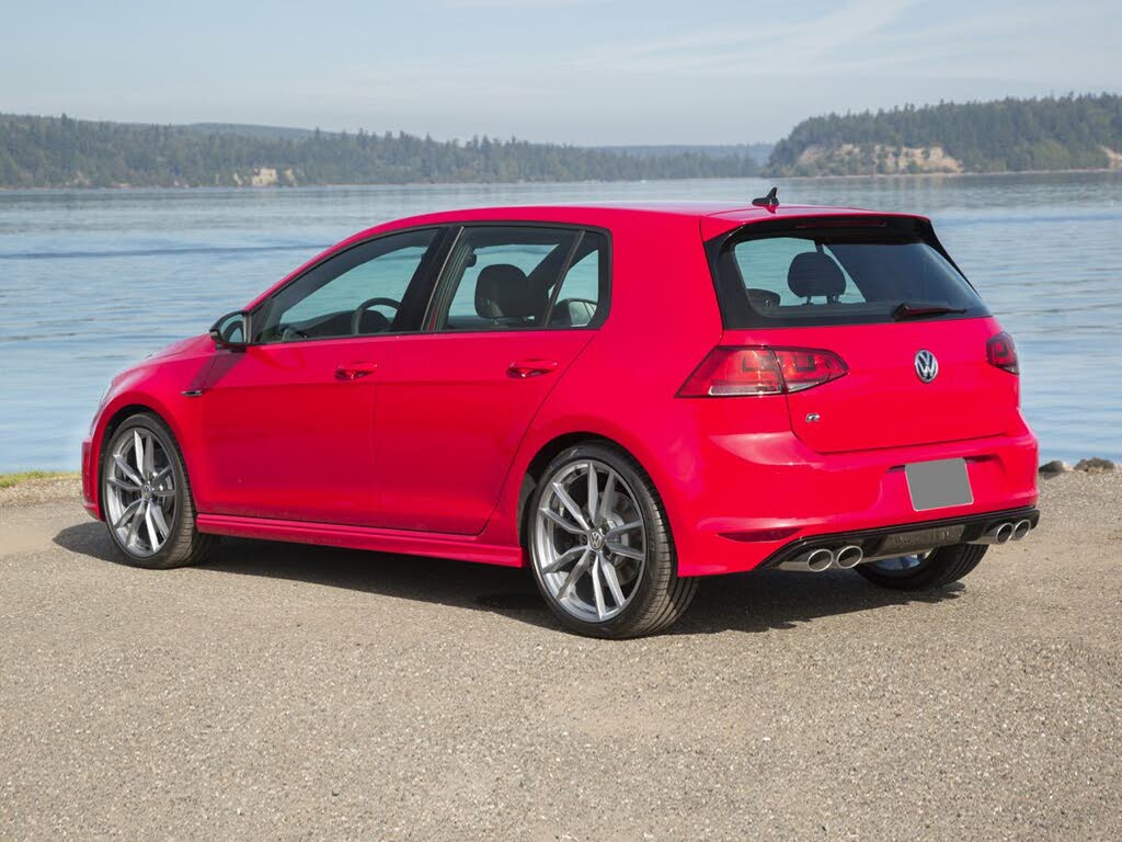 2017 Volkswagen Golf R 4-Door AWD with DCC and Navigation