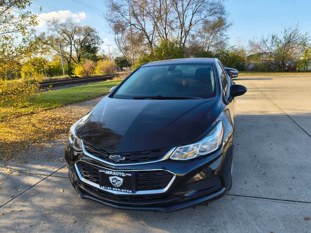 2018 Chevrolet Cruze LS Sedan FWD