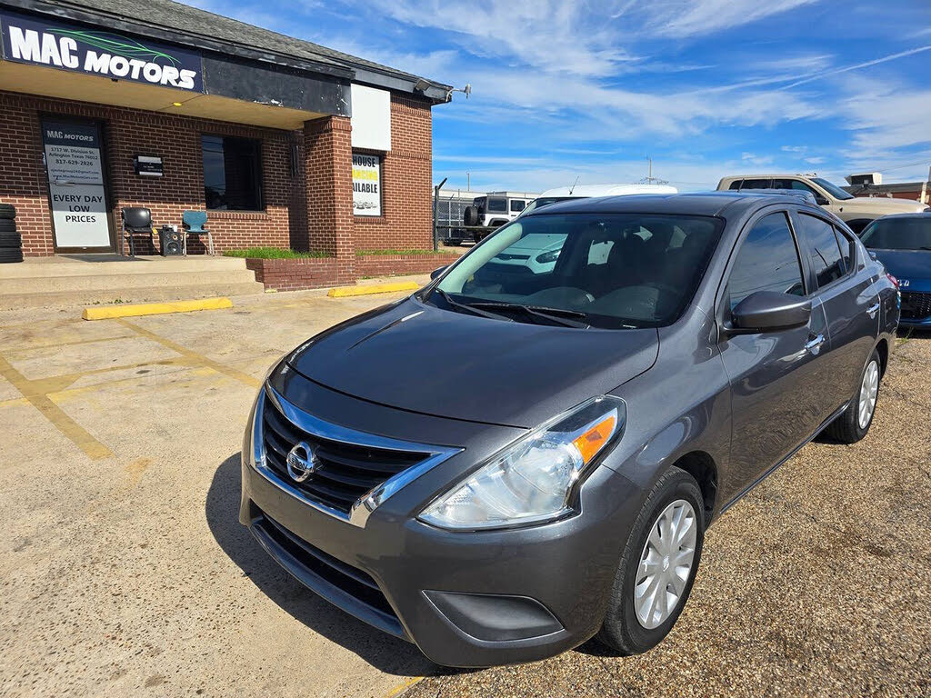 2019 Nissan Versa SV FWD