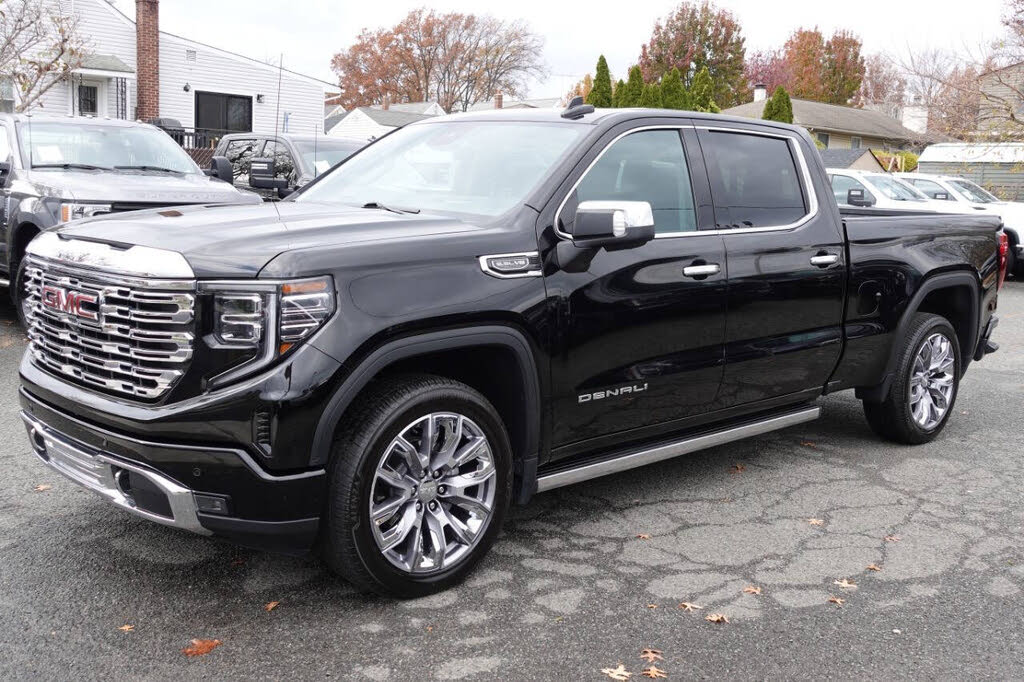 2023 GMC Sierra 1500 Denali Crew Cab 4WD