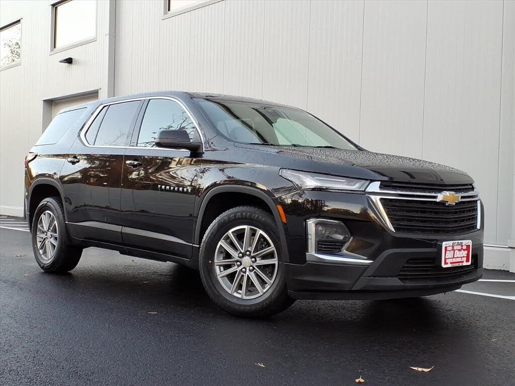 2022 Chevrolet Traverse LS AWD