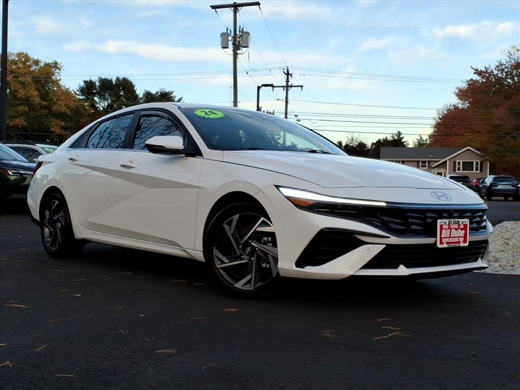 2024 Hyundai Elantra Limited FWD