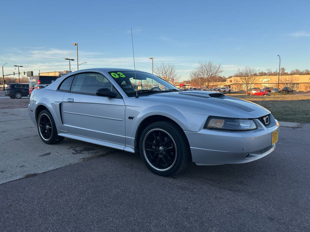 2003 Ford Mustang GT Deluxe Coupe RWD