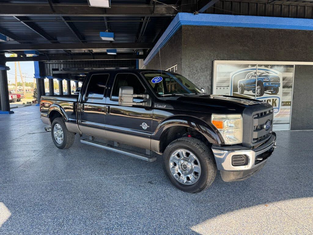 2013 Ford F-250 Super Duty Lariat Crew Cab 4WD