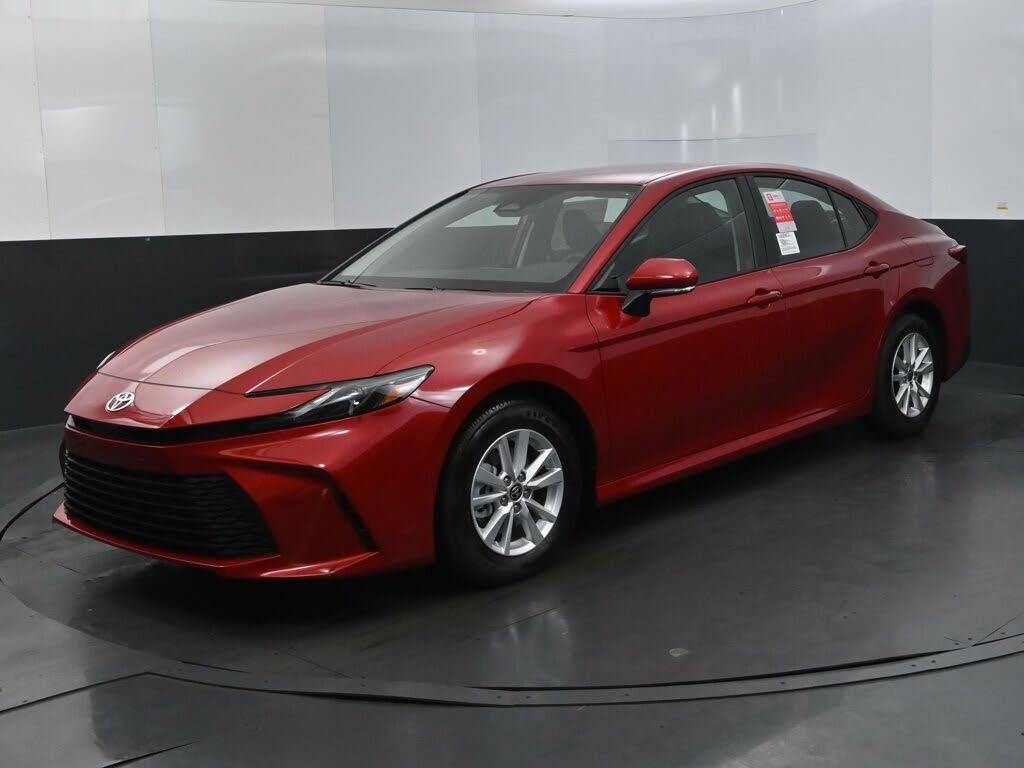 2025 Toyota Camry LE FWD