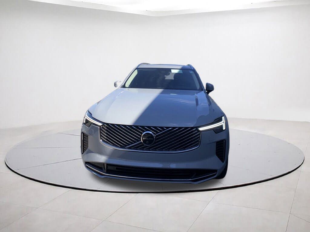 2026 Volvo XC90 B5 Plus 7-Passenger AWD