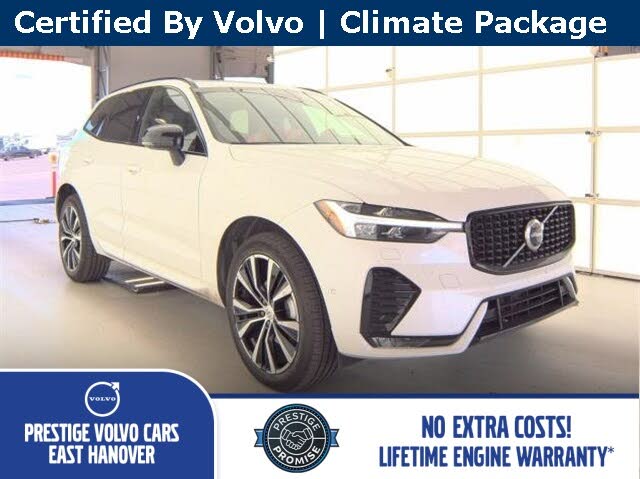 2025 Volvo XC60 B5 Plus Dark Theme AWD