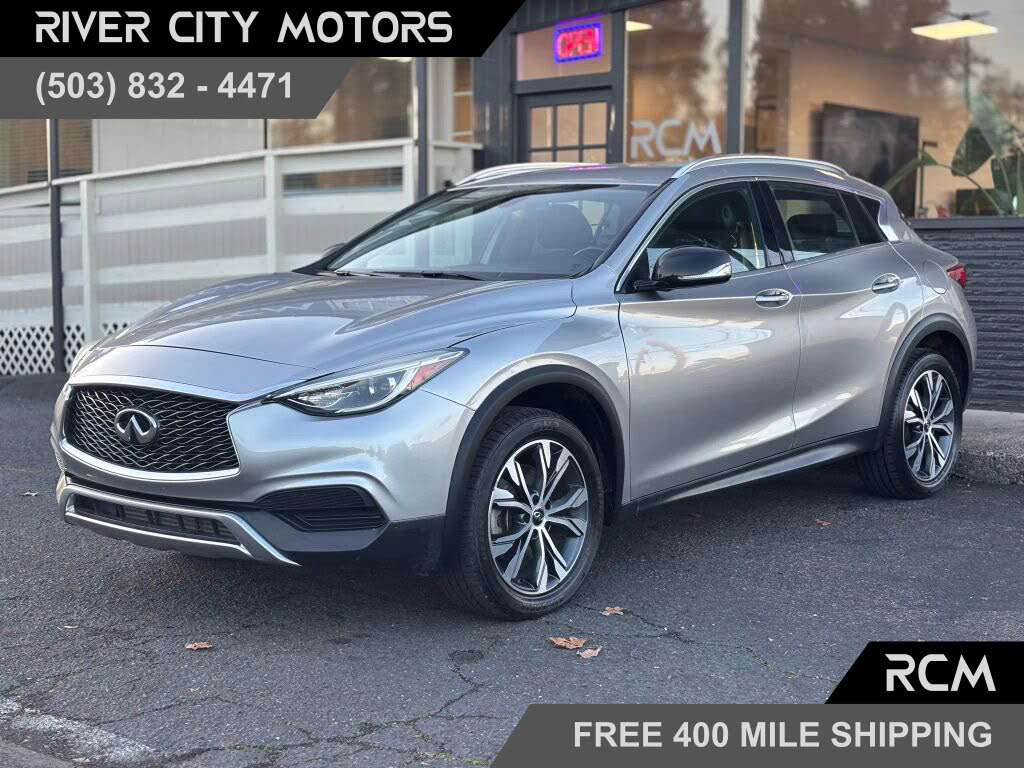 2017 INFINITI QX30 Luxury AWD