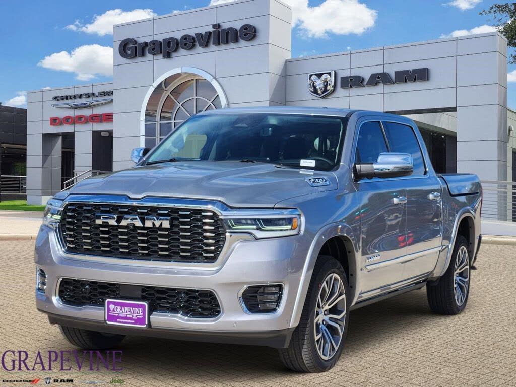 2026 RAM 1500 Tungsten Crew Cab 4WD