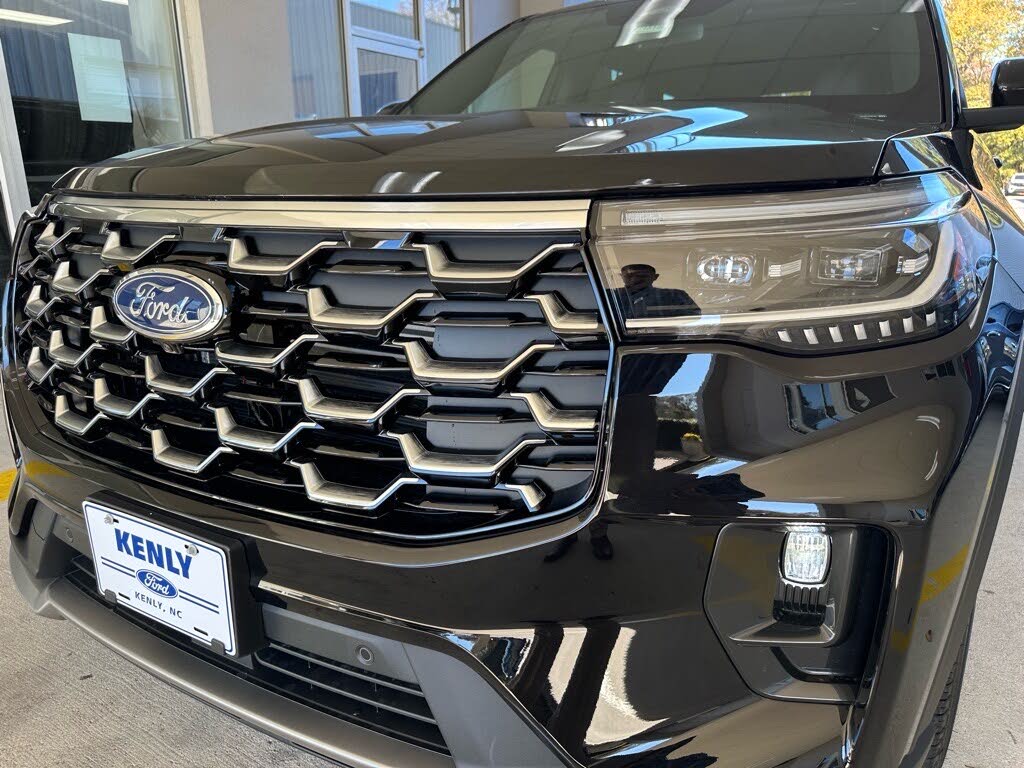 2026 Ford Explorer Platinum RWD