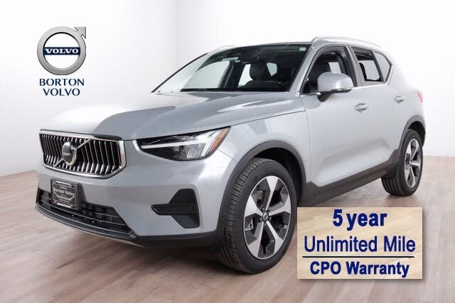 2025 Volvo XC40 B5 Core Bright Theme AWD