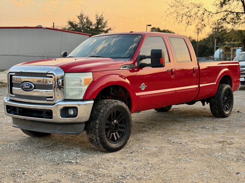 2011 Ford F-350 Super Duty Lariat Crew Cab LB 4WD