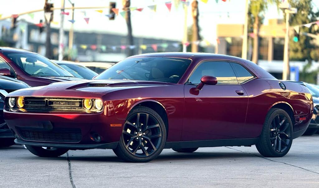 2019 Dodge Challenger SXT RWD
