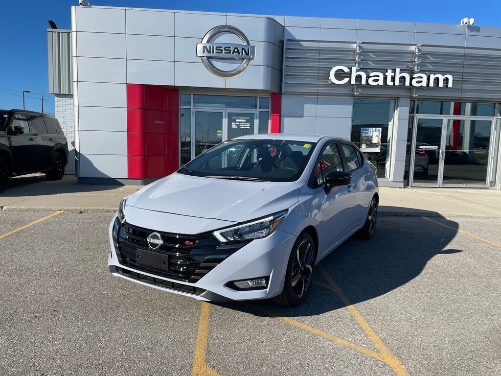 2025 Nissan Versa SR FWD