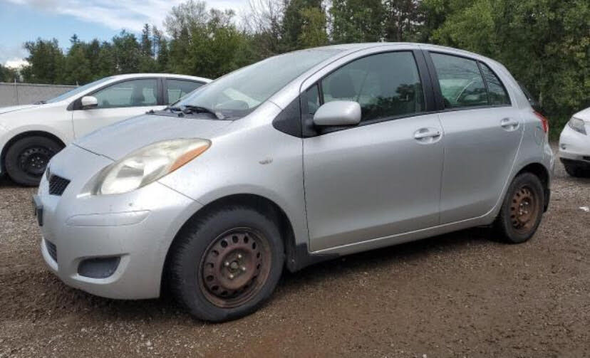 2011 Toyota Yaris LE