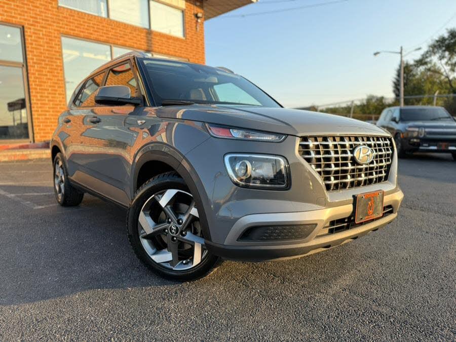 2022 Hyundai Venue Limited FWD