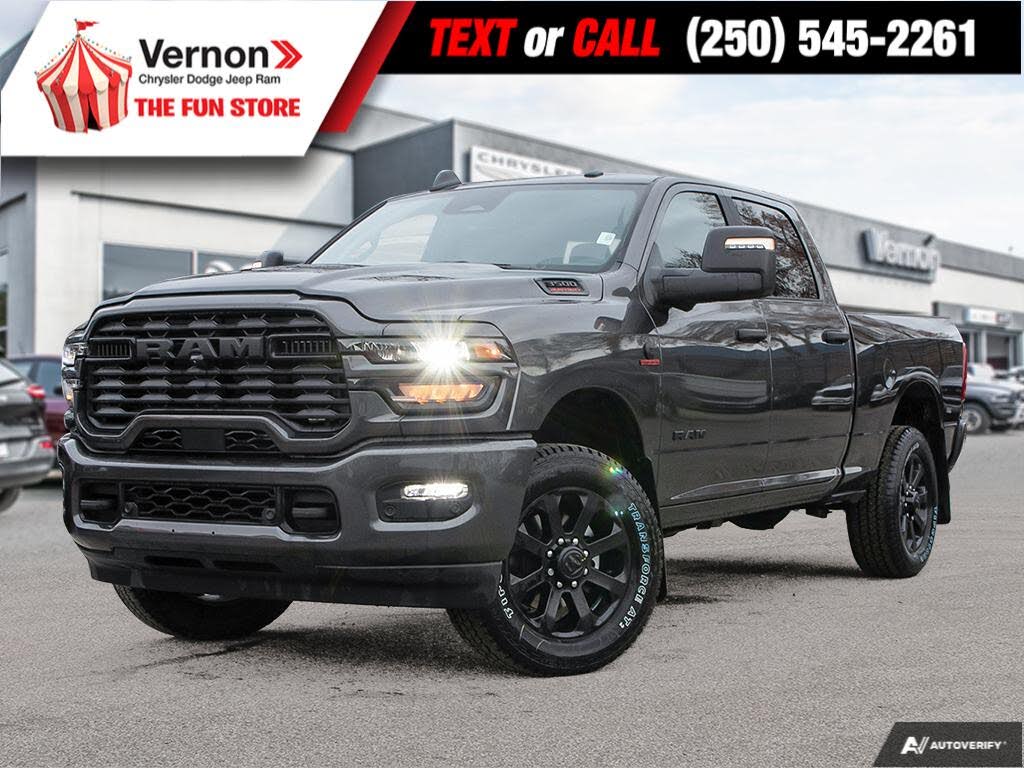 2025 RAM 3500 Big Horn Crew Cab 4WD