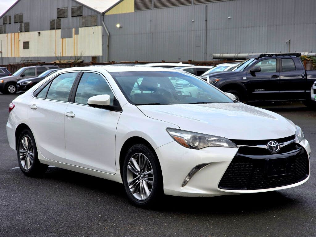2016 Toyota Camry SE
