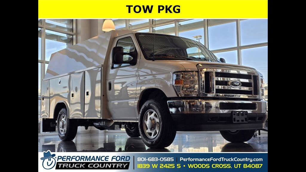 2025 Ford E-Series Chassis E-350 SD Cutaway SB DRW RWD