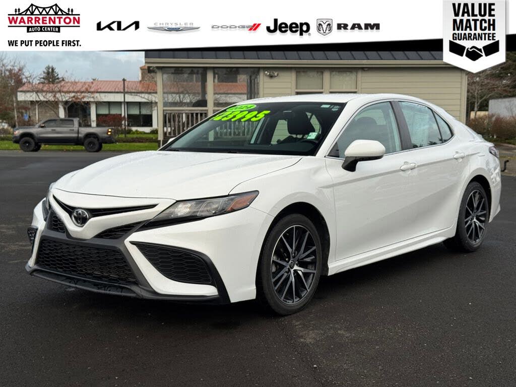 2024 Toyota Camry SE FWD