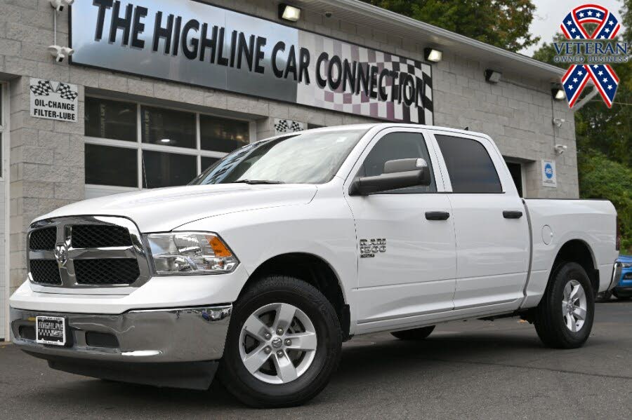 2023 RAM 1500 Classic SLT Crew Cab 4WD