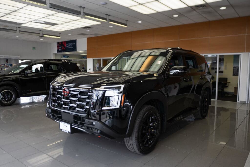 2025 Nissan Armada PRO-4X 4WD