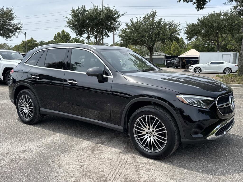 2025 Mercedes-Benz GLC 300 RWD