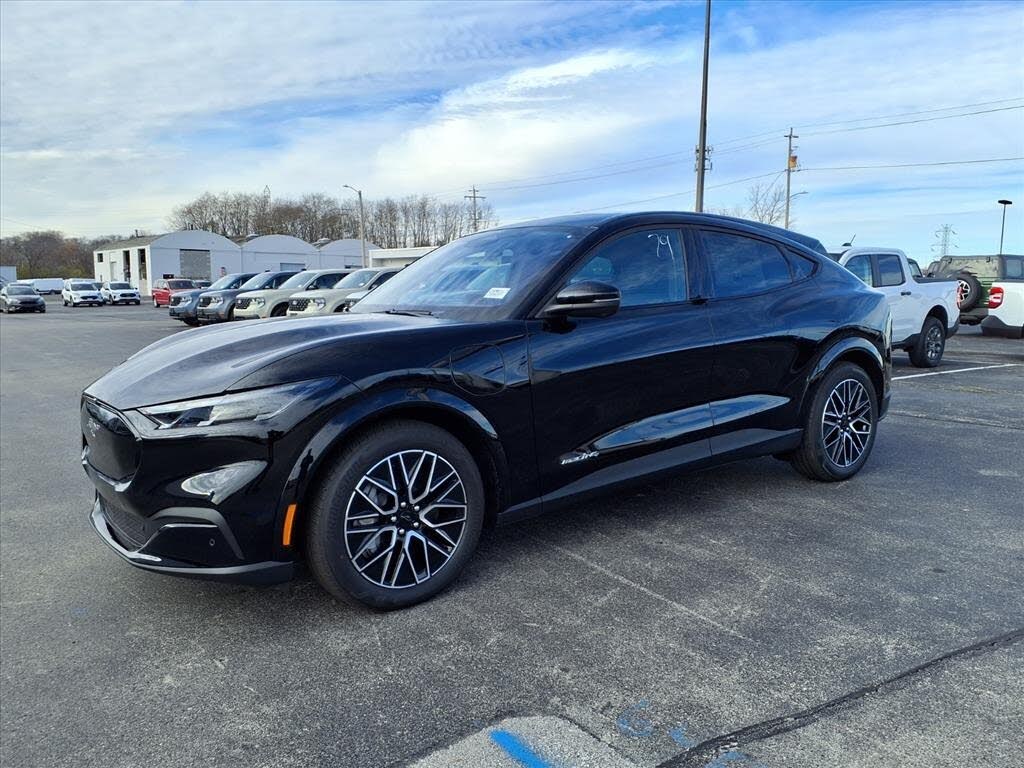 2025 Ford Mustang Mach-E Premium AWD