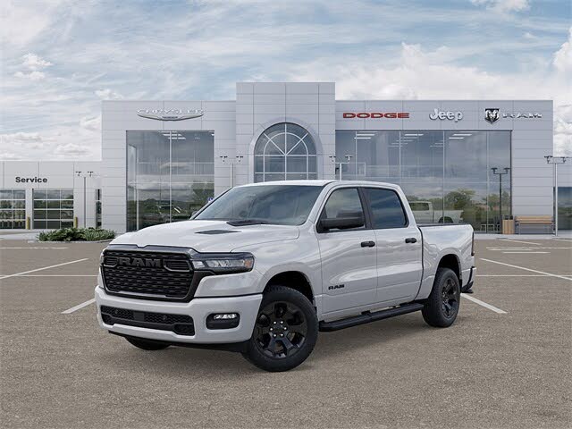 2026 RAM 1500 Express Crew Cab 4WD