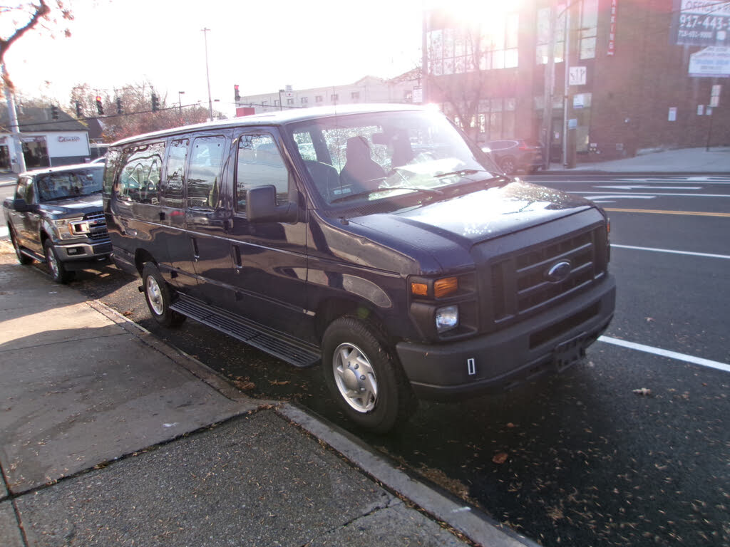 2012 Ford E-Series E-350 XL Super Duty Extended Passenger Van