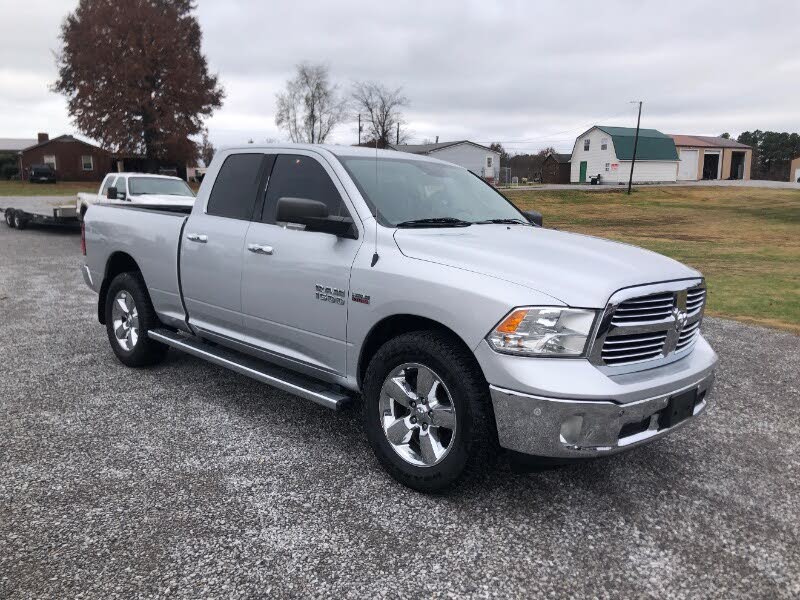 2015 RAM 1500 SLT Quad Cab 4WD