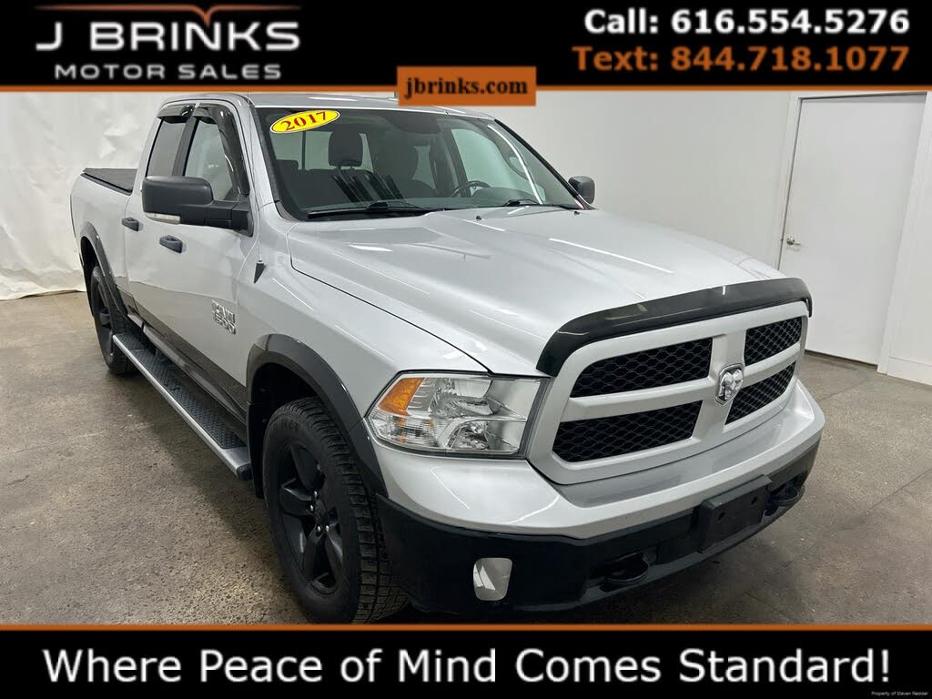 2017 RAM 1500 SLT Quad Cab 4WD