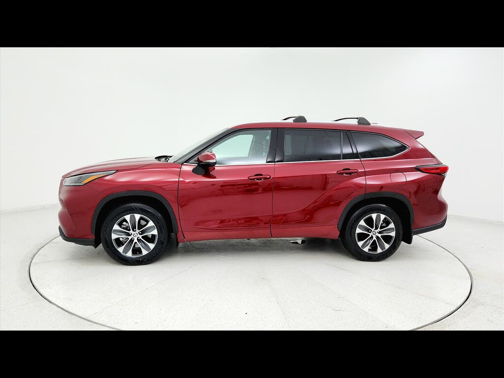 2021 Toyota Highlander XLE FWD